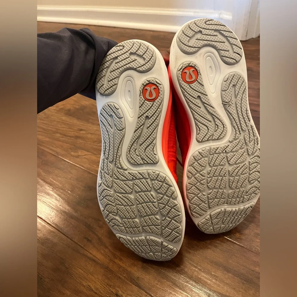 🍋LIKE NEW Lululemon Blissfeel 2 Running Shoe Solar Orange/Flare/Light Vapor - 10